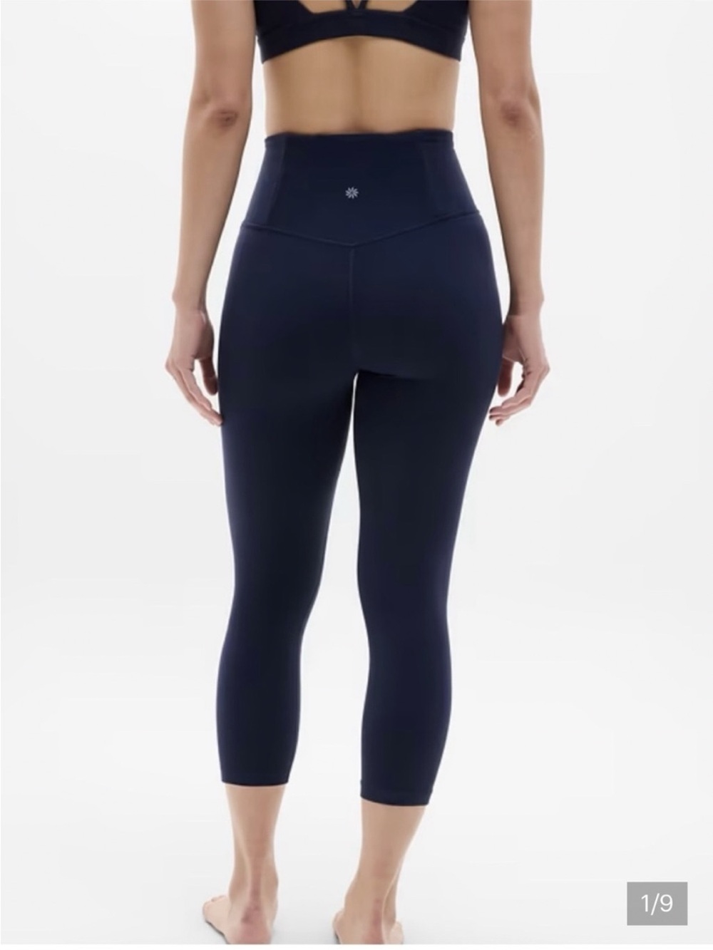 Athleta Salutation Stash Pocket Capri Leggings Navy Blue yoga Women’s Sz M